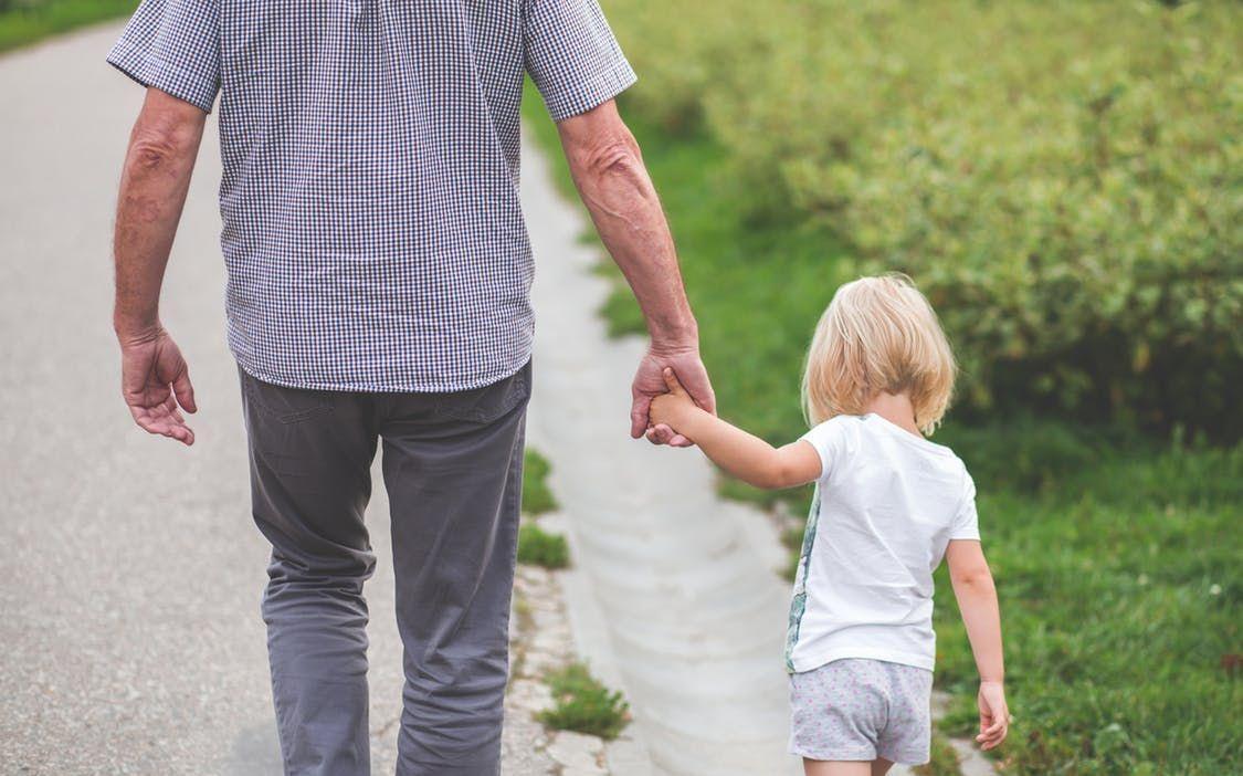 一生|钟南山和小孙子的一席对话,最后一句仅10个字,却能启迪孙子一生