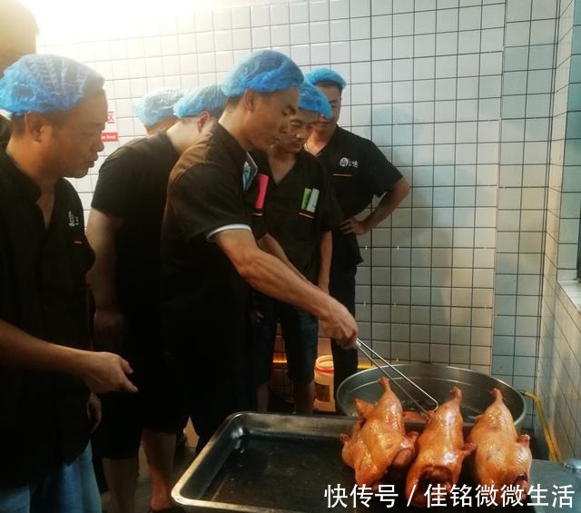 开店|用了30年的卤猪蹄秘方,免费交给大家,学会就能摆摊、开店