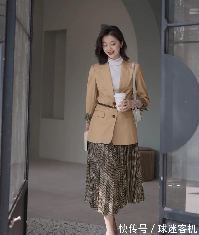半身裙 职业装也能穿出时髦范,优雅又高级的搭配look,照着穿就很美!