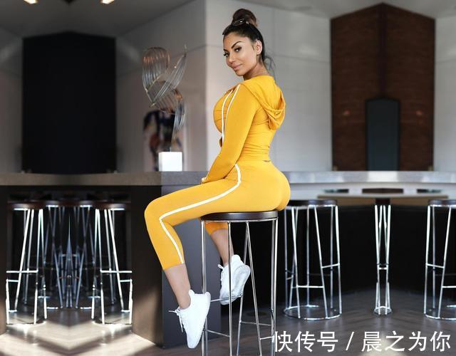 健身|阿塞拜疆健身辣妈,35岁体态曼妙多姿,生完俩娃身材依旧火辣