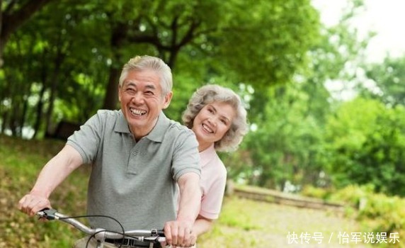 为什么老人不坚持锻炼,也能长寿健康,3位老人说出答案