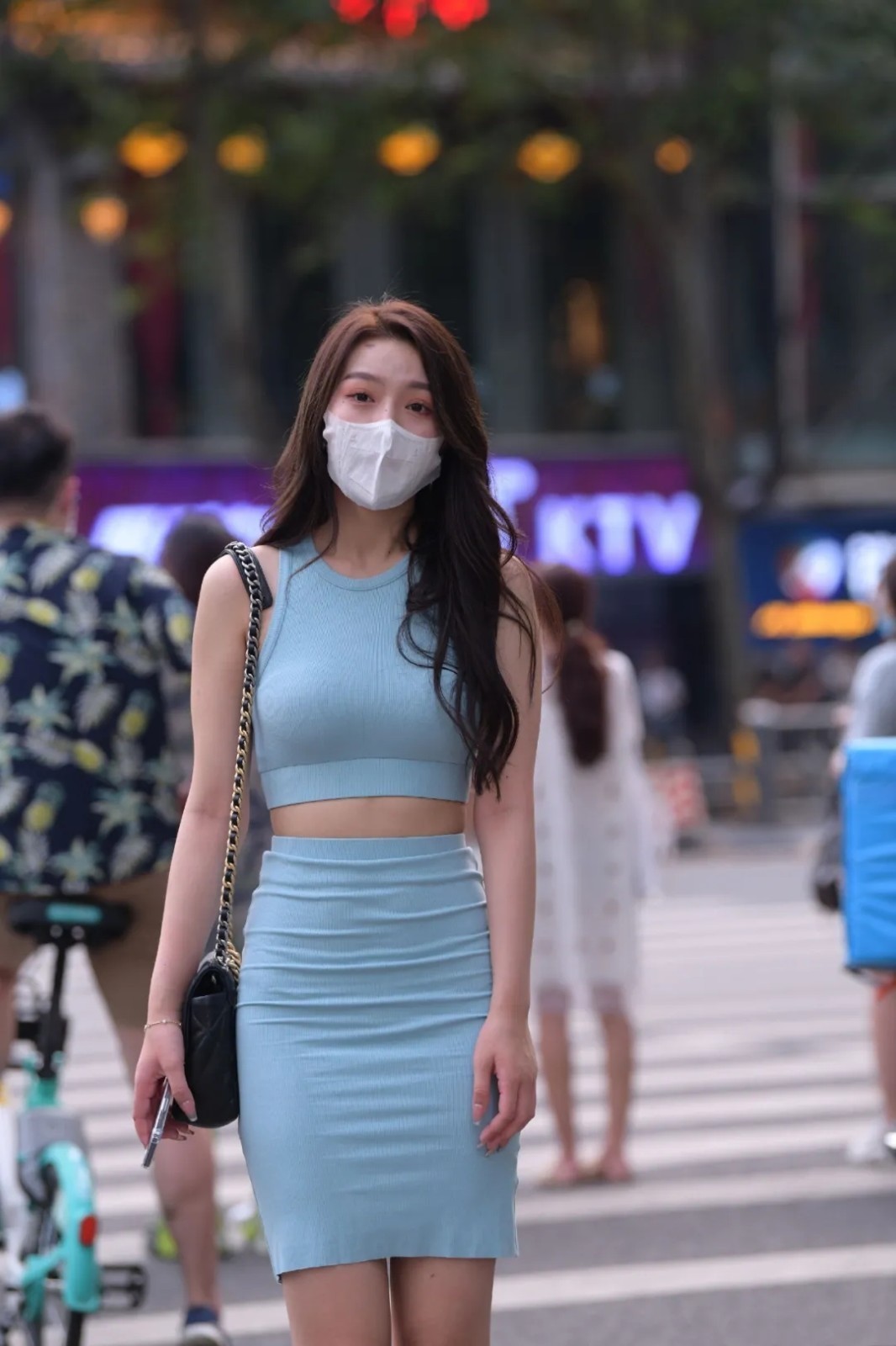 搭配 裙装其实没有这么难选,适合广大女生的搭配方法,时髦清新又柔美