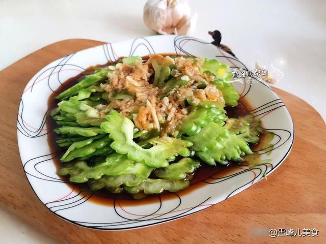 苦瓜|夏季天热，这菜清热明目，2块钱做一盘，不炒不炖简单一拌就上桌