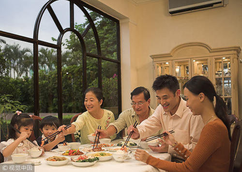 老年人吃晚餐有什么讲究?营养吸收好,才更健康