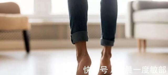 养生|48岁济南大姐,每晚坚持“踮脚”,一年后身体有什么变化