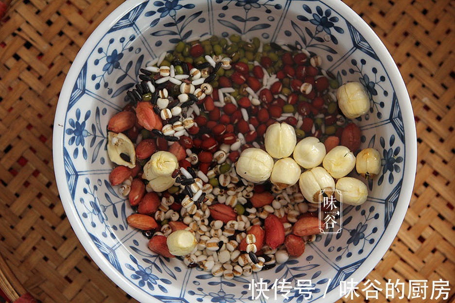 腊八节|明日腊八节,年味渐浓,记得喝这粥,香滑软糯滋补,驱寒保暖好过冬