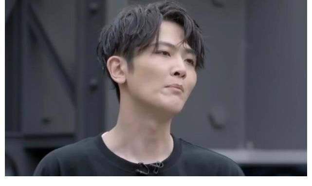 黄征|《披荆斩棘的哥哥》淘汰赛好残酷!獒犬与麦亨利晋级引发巨大争议