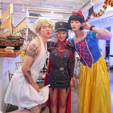 对比照|剪一次头发630元美女发型师专治“秃顶男”年入6亿,改造前后惊艳网友这是同一个头