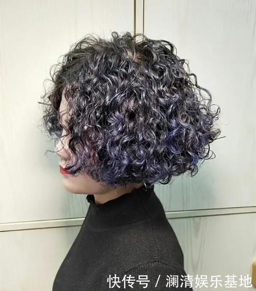 发质|奔四奔五的女人,推荐剪掉长发梳短发,原因有5点,重点不是好看