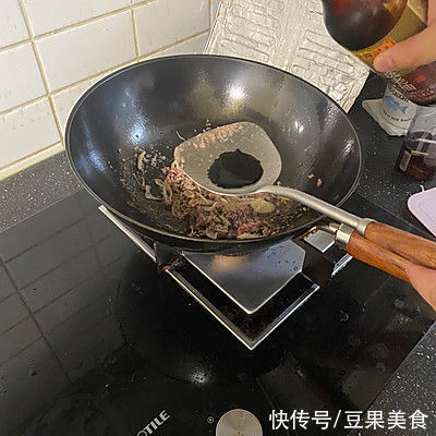 菜花炒肉沫这么好吃，大饭店的经常这么做，