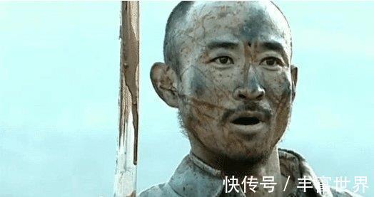 |《亮剑》因经费不足闹出不少笑话,骑兵团就俩马,李云龙当群演!