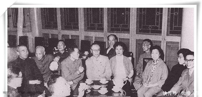 老照片|溥仪罕见的老照片，很多镜头都难得一见，也有他56岁的婚礼照片