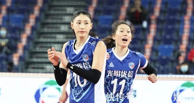 比赛|跑动接应火热出炉!女排黑马取代16岁天才,轰下11分成获胜功臣