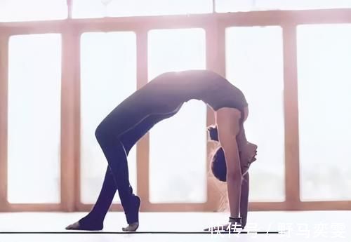 髋屈肌|初学者练瑜伽轮式，这些细节一定要掌握！