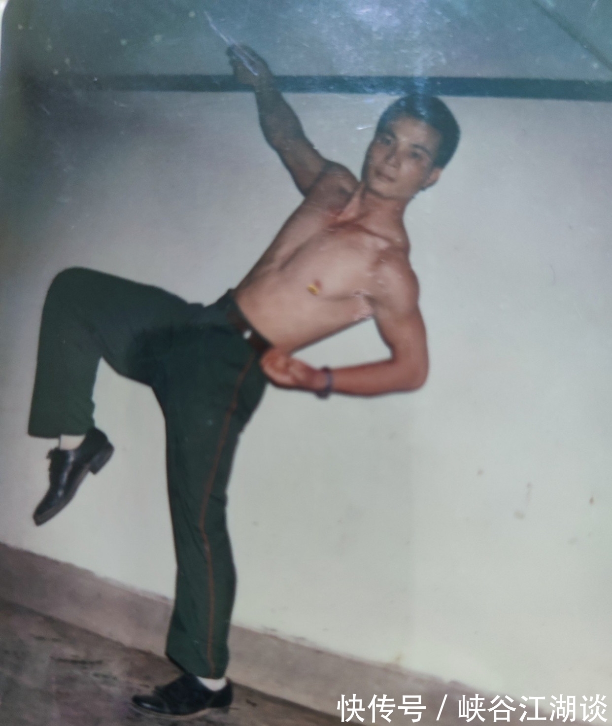 赏析|共筑强军梦·翰墨书情怀——记新时代退伍军人钟敬凡作品网展