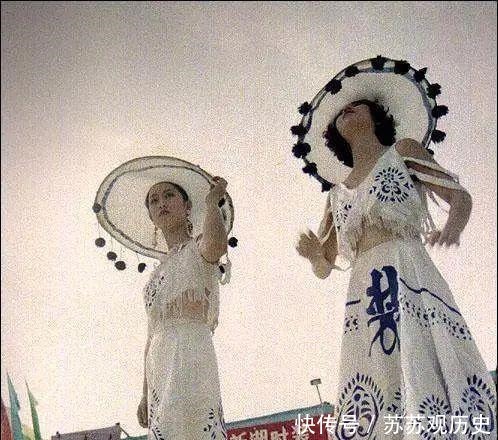 老照片实拍改革开放初期中国大陆的模特