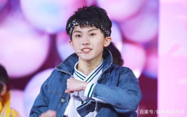 马嘉祺在综艺中表现出色，选秀出道的他，称得上优秀这个词