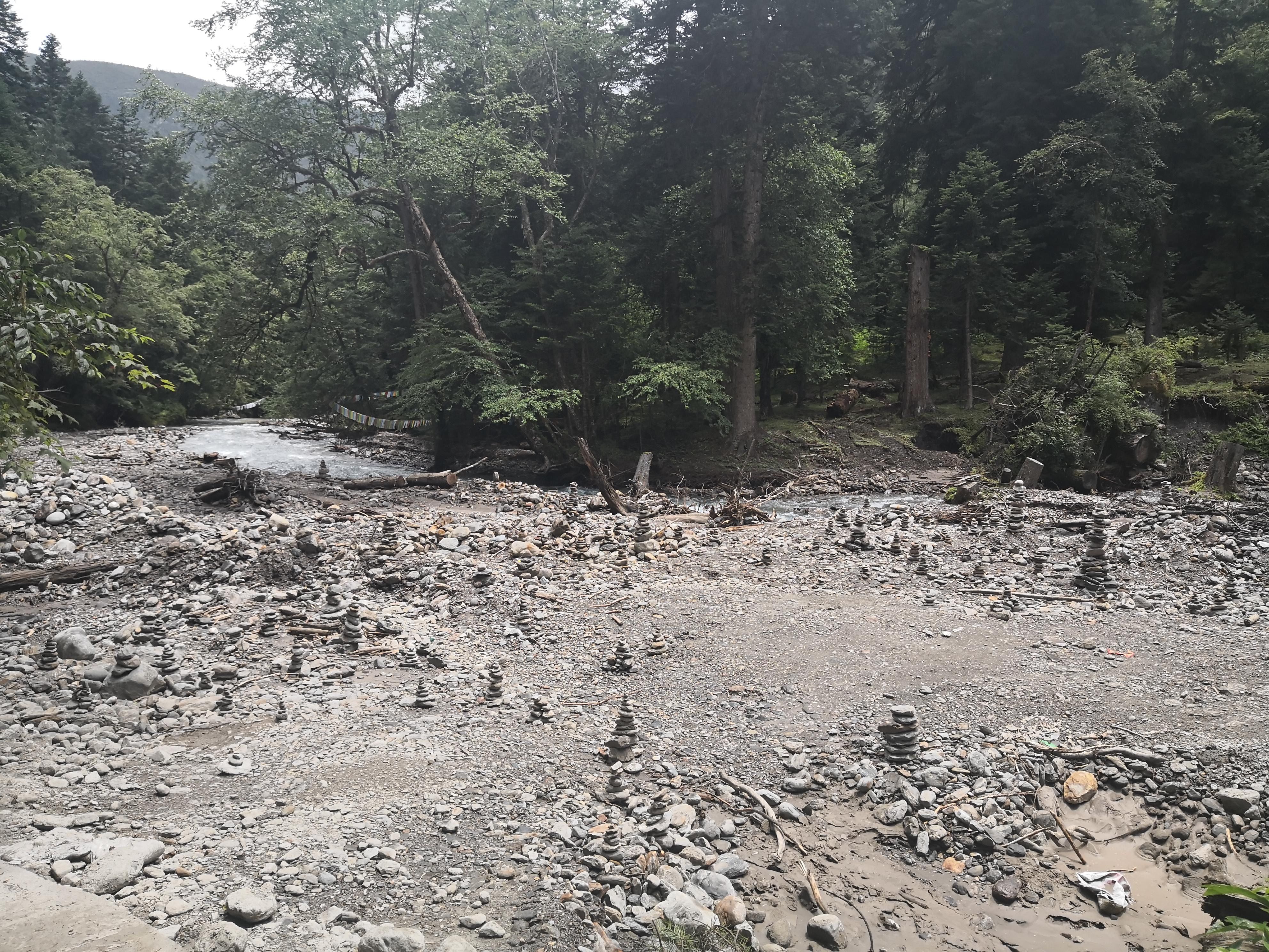 西当|#北京现代第七代伊兰特#不去天堂，就去雨崩