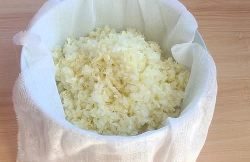  冬至包饺子，还是这种馅的最好吃，又鲜又香，看着就直流口水