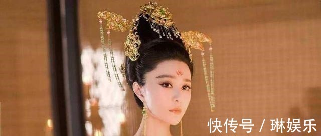 微微一笑&杨国忠借对联骂李白是猴,李白微微一笑,三步之内,答出千古绝对