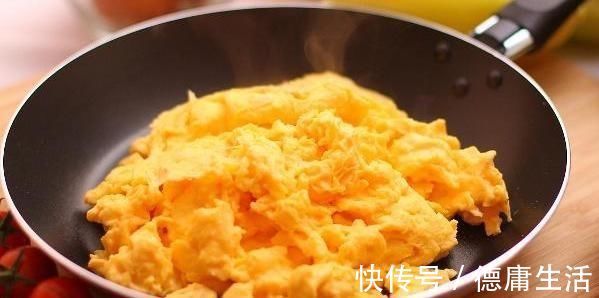 韭菜盒子,最好不要直接开始包,试着这样做,盒子外焦里嫩更好吃