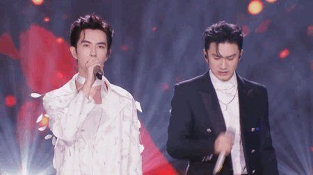 《追光吧!哥哥》:虽然有点糊,但成了三对儿CP!