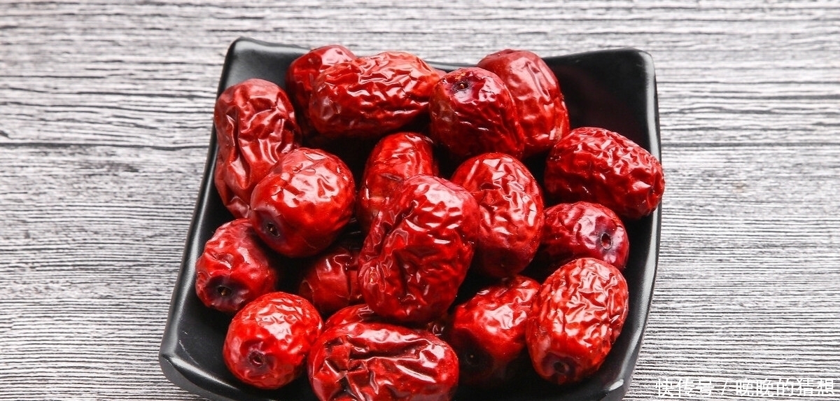 买红枣时不是越亮越好，3个挑选小技巧，买到的枣子香甜无硫磺