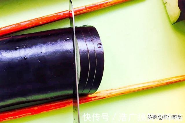 小鹿|茄子这样做，比红烧、鱼香还美味！酱香惹味，吃的每一口都超满足