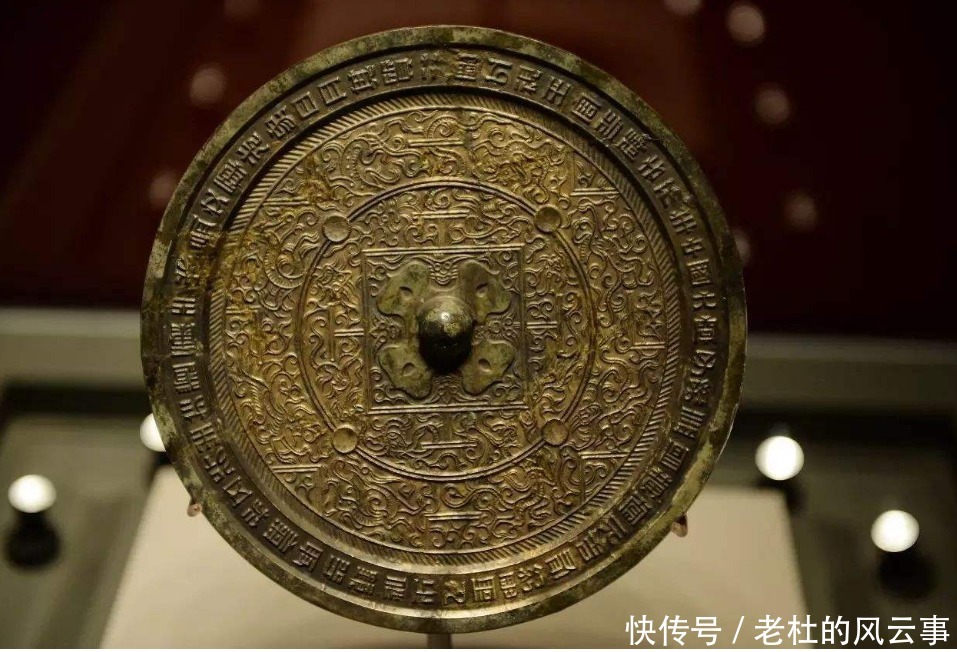 博物馆展览铜镜,为何只展示背面原来还有这样的意思