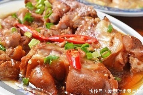 炖猪蹄时，别只会焯水，大厨教你正确做法，猪蹄又香又烂，没腥味