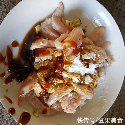 鸡肉卷这么做大人孩子都爱吃