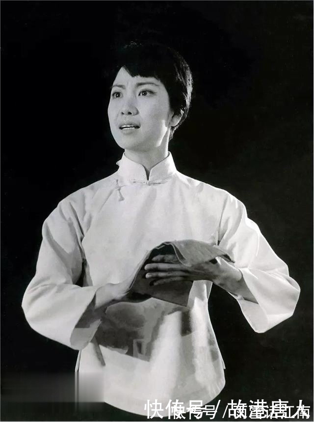 谢瑶环&李维康各时期老照片,从小美到老,图7有高玉倩,最后一张全家福