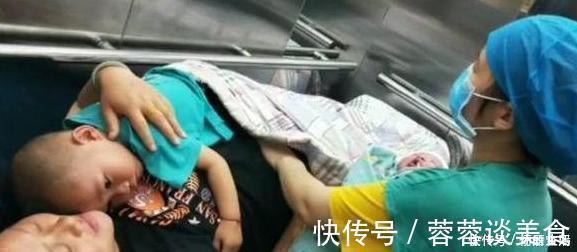 孕妈|孕妈深夜独自带娃到医院生“二胎”,都说为母则刚,实则很无奈