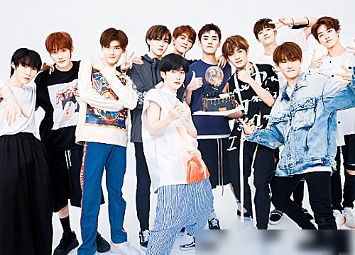 硬糖 限定团粉丝名火箭少女是炒粉,THE9是英文,R1SE宠粉