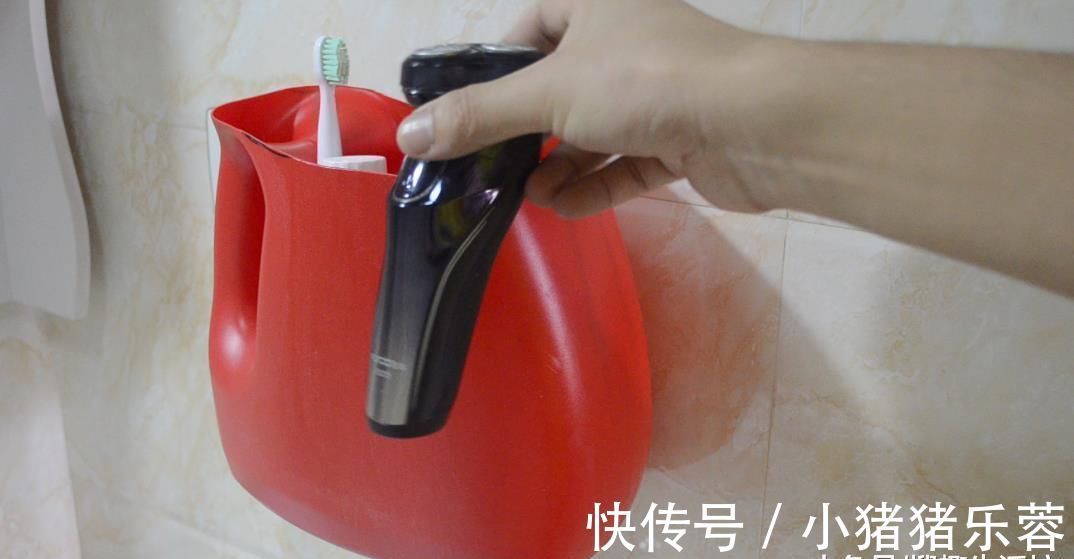 瓶子|洗衣液瓶上粘一个吸盘挂钩, 10个人里9个都需要, 简直太实用了