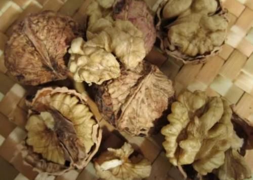 核桃|天然“安眠药”找到了,蜂蜜牛奶靠边站!睡前来几粒,一觉到天亮