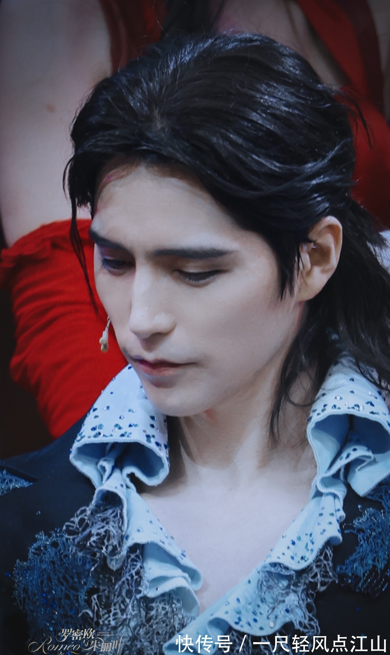 古典$他就像一幅古典的油画一样,真好看!