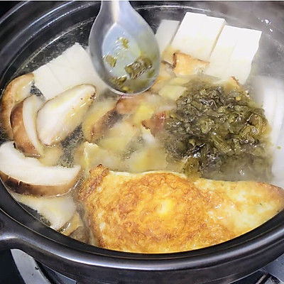 泡椒酸菜咸鱼煲