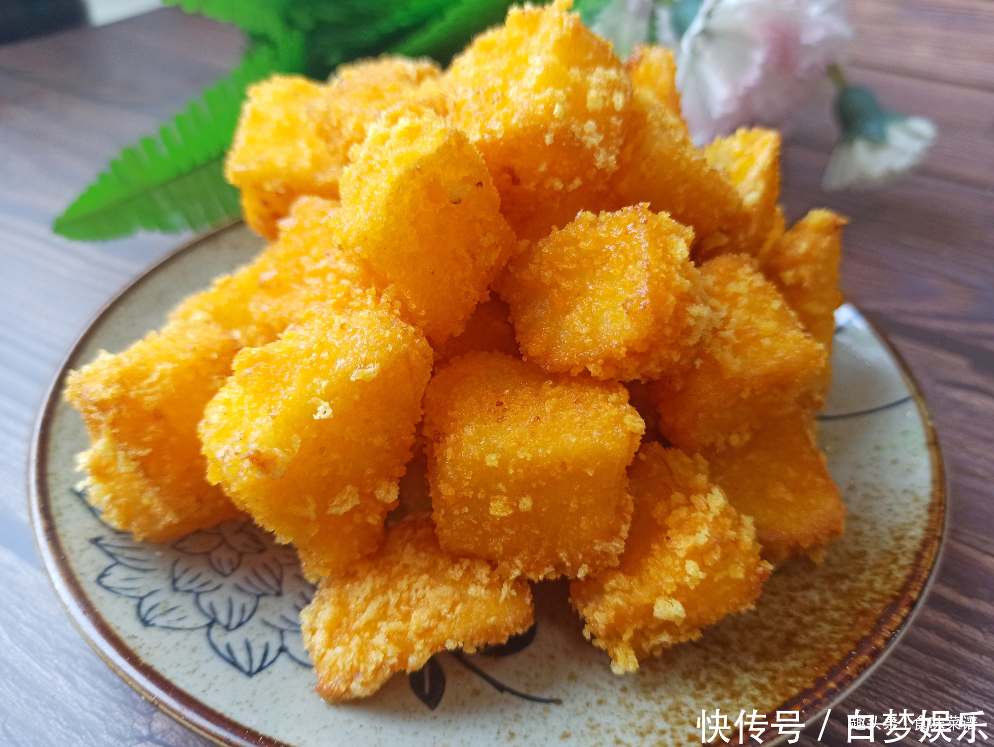  苹果最好吃的做法，加上鸡蛋搅一搅，酥脆香甜，孩子常吃增强记忆