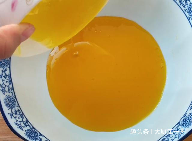 3个鸡蛋1碗面粉，教你在家做桃酥，香甜酥脆入口即化，做法零失败