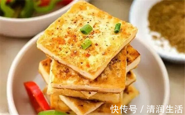 煎豆腐时,万万不可直接下油锅!多加这1步,豆腐不碎不粘锅