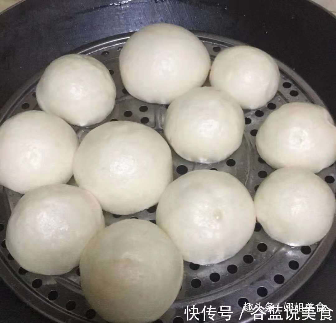 一碗红豆，教你做孩子爱吃的豆沙包，柔软香甜，早餐店也买不到