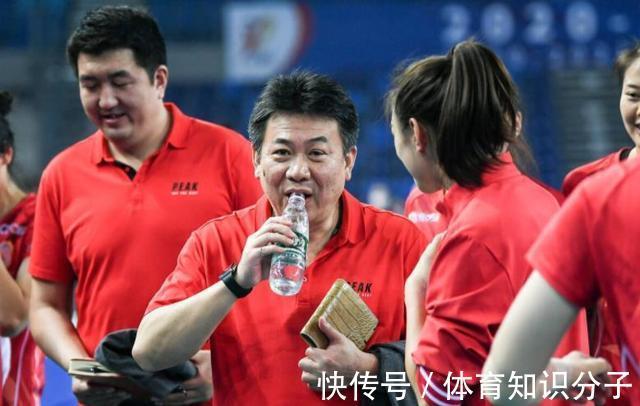 郎平|求变!女排蔡斌拒绝全盘接受“郎平理念”,这些球员不再被青睐
