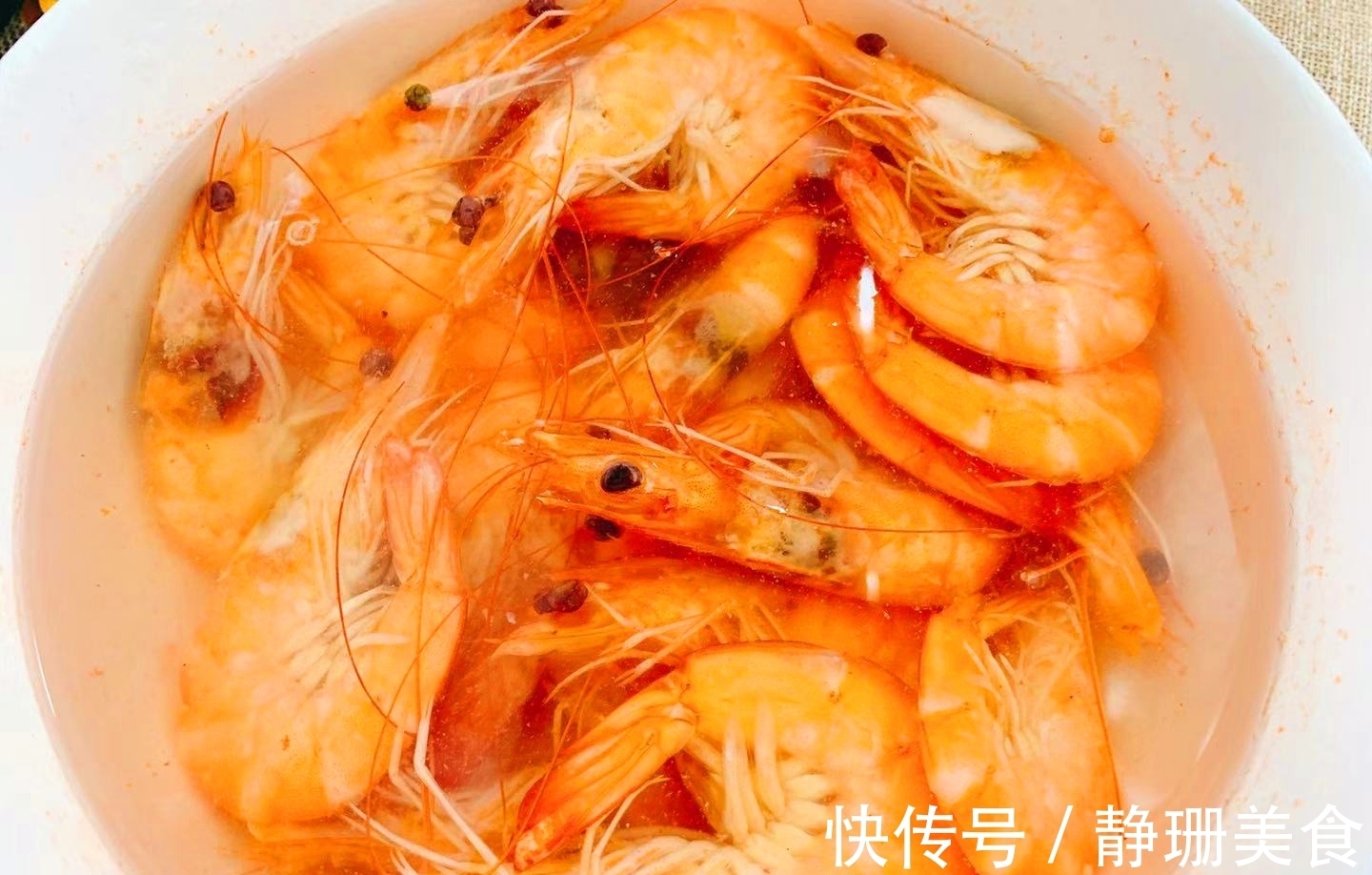 煮虾时，冷水煮还是热水煮？难怪虾又老又腥，都是错误做法惹的祸
