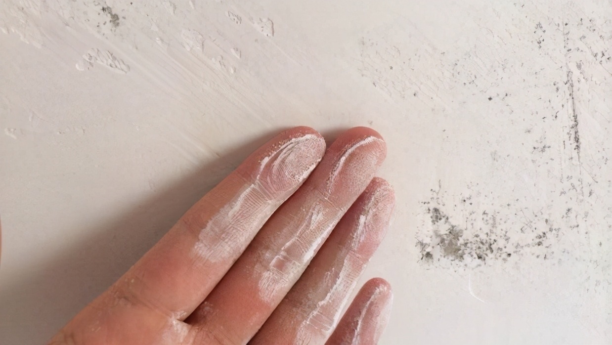 腻子|腻子粉到底要不要加胶水老漆工表示这是行规,劝你别信