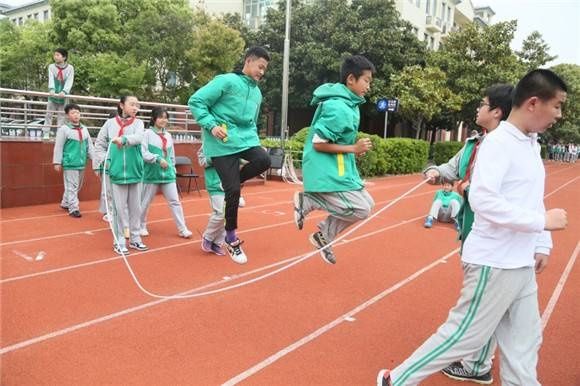 [闵行]康城实验学校:快乐校园 “绳”采飞扬-2020学年踢跳比赛活动