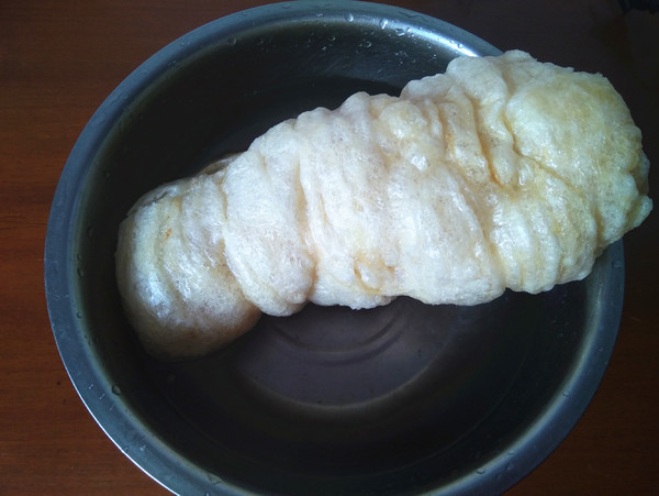 西芹|它是天然“碱性食物”，常吃口气不臭，秀发乌黑，皮肤细腻有光泽