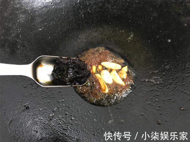 老少皆宜|不管炖什么鱼，两种调料不能放，不然鱼又腥又难吃，看完别再错了