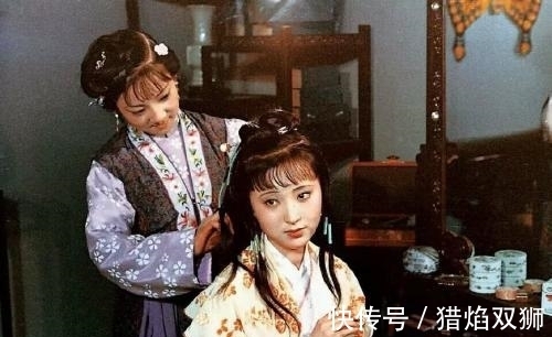 林黛玉!贾母派一等丫头袭人服侍史湘云,却为啥只给了黛玉二等丫头鹦哥?