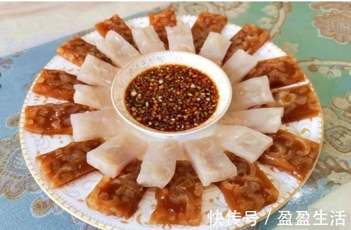 猪皮|猪皮这样吃才叫爽，不炒也不炸，一次做一锅，一锅都不够吃